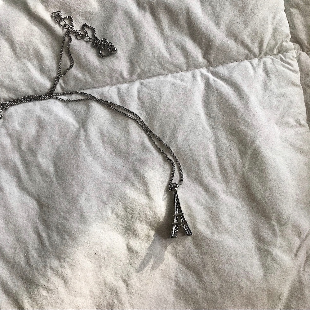 silver eiffel tower necklace🇫🇷